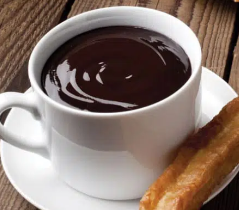 Soirée plaid, film et chocolat chaud